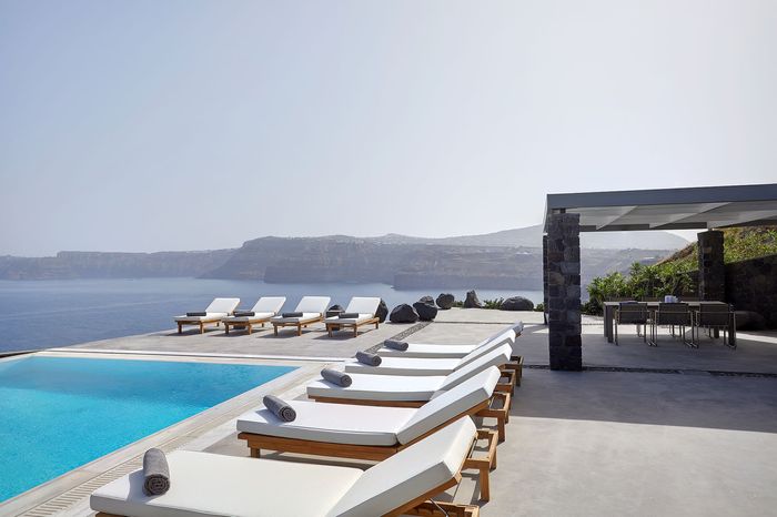 Royal Blue villa photo.