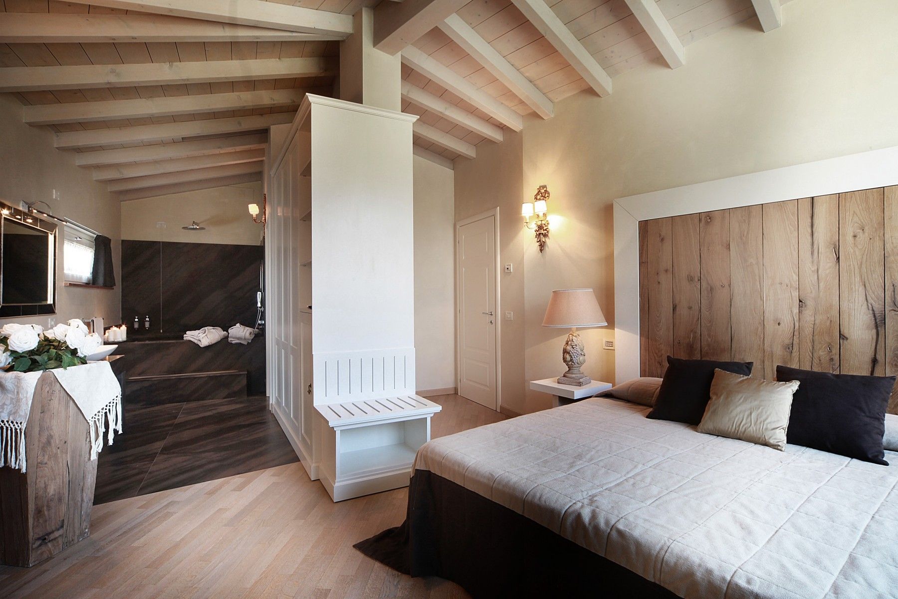 Vista Lago villa photo.