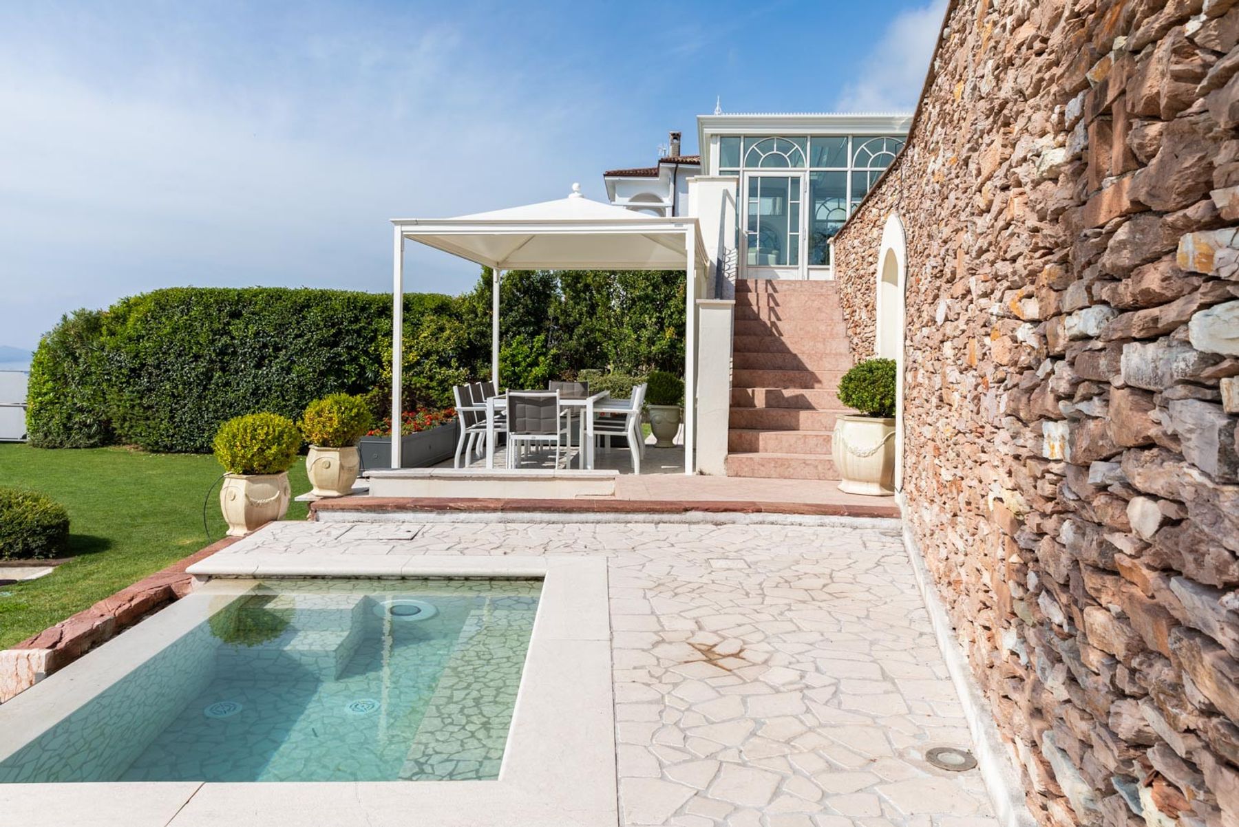 Vista Lago villa photo.