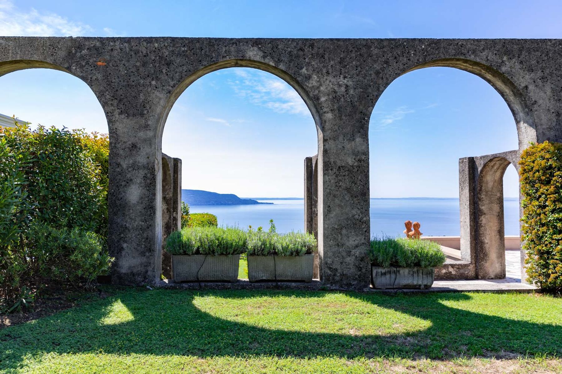 Vista Lago villa photo.