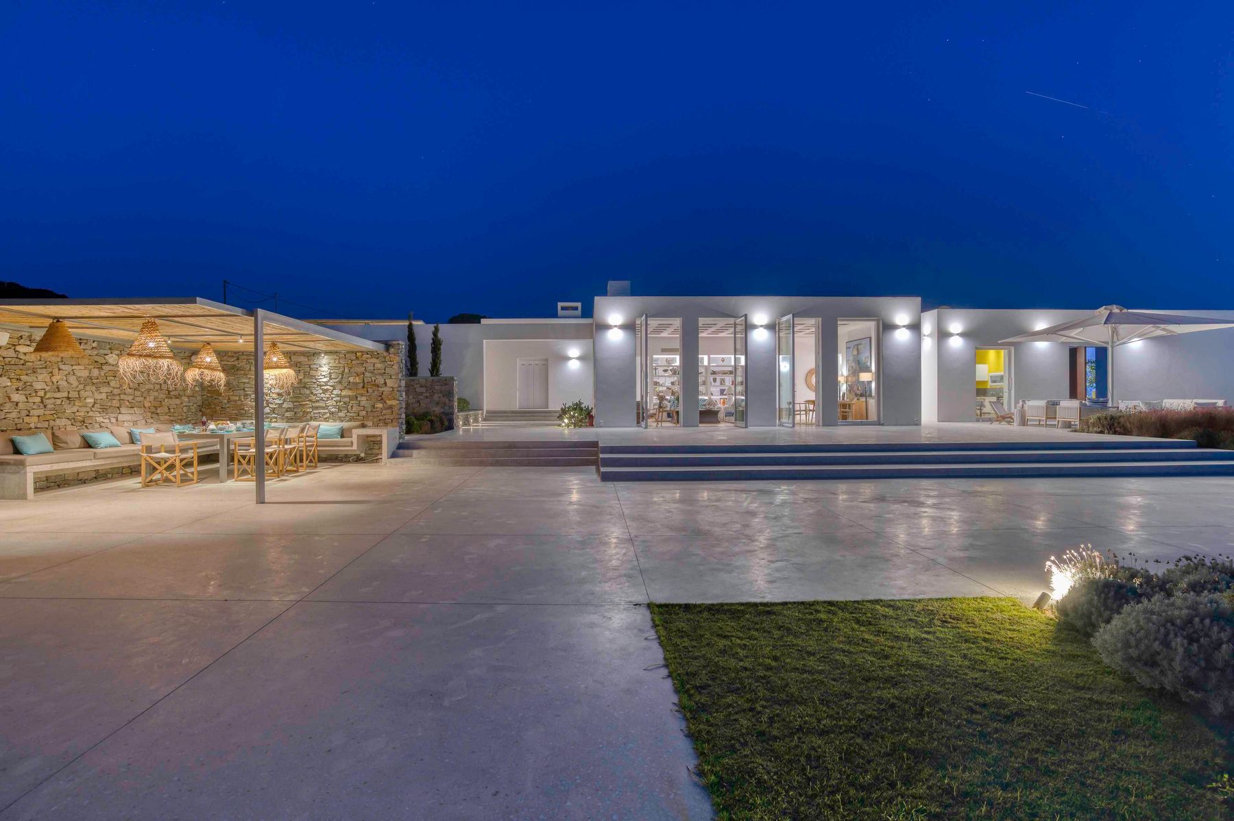 Villa Leonis villa photo.