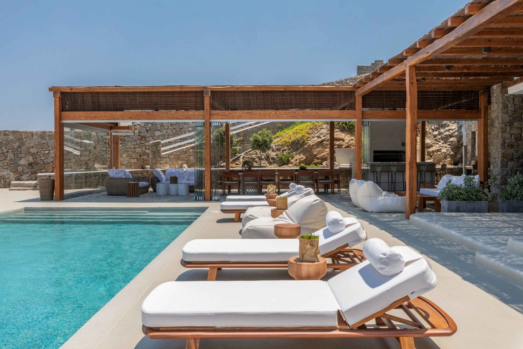 Sunbeam villa photo.