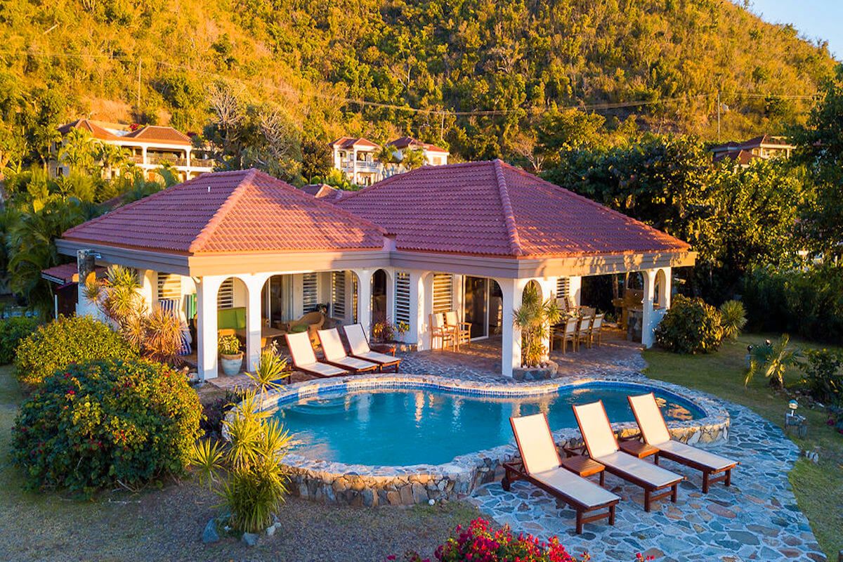 Villa on the Beach villa photo.