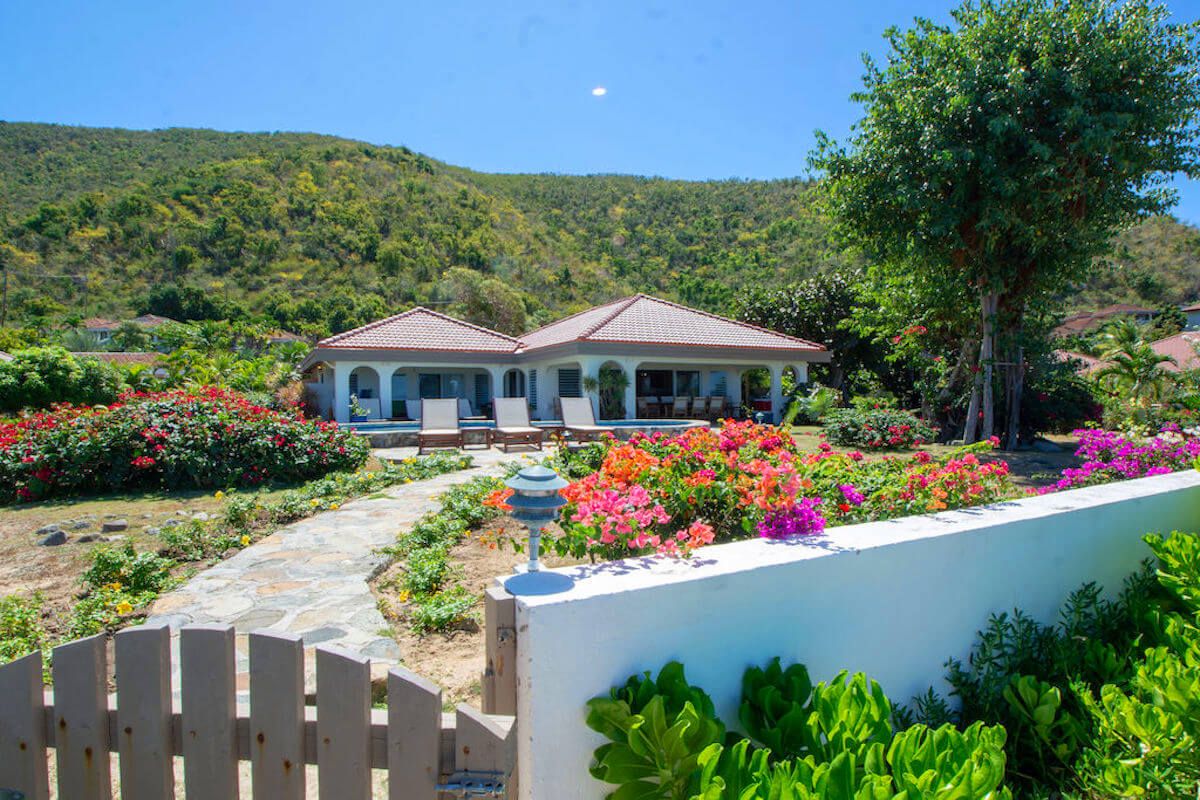 Villa on the Beach villa photo.