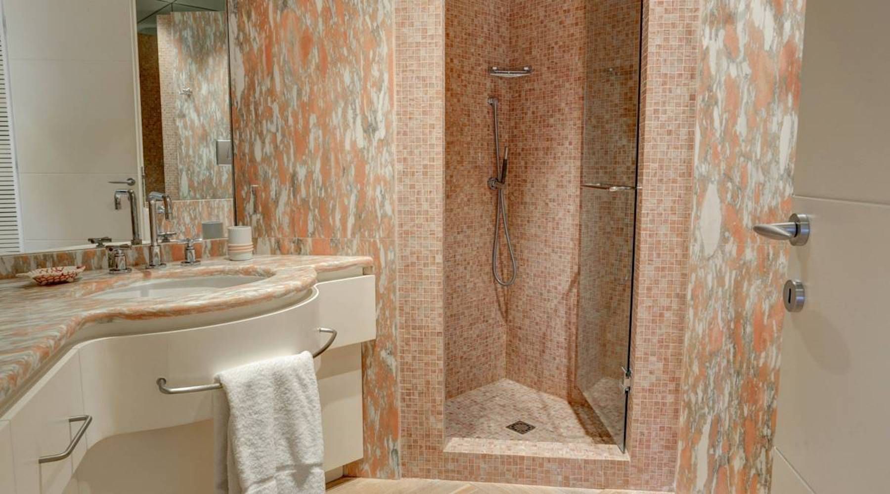 Ensuite