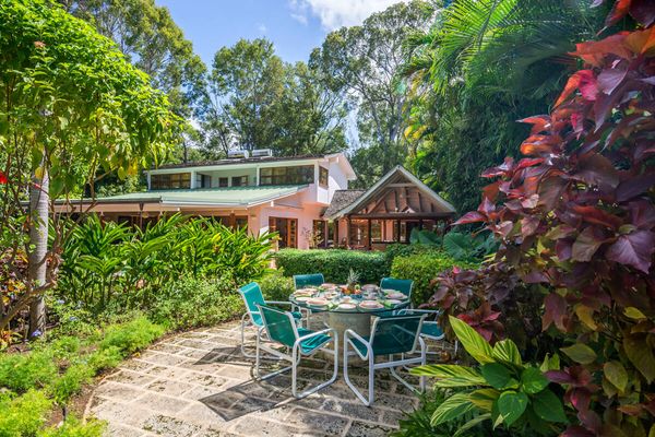 Thespina Villa is located in Holetown right on the beach nestled in tropical foliage 