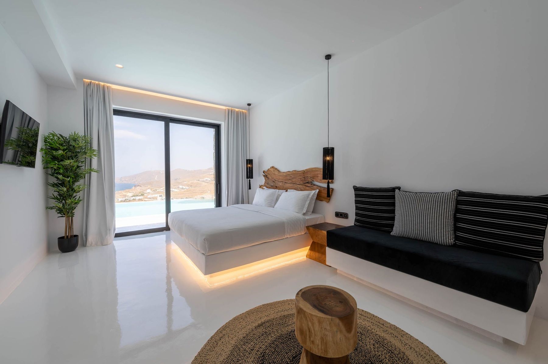 Anastasia Mansion villa photo.