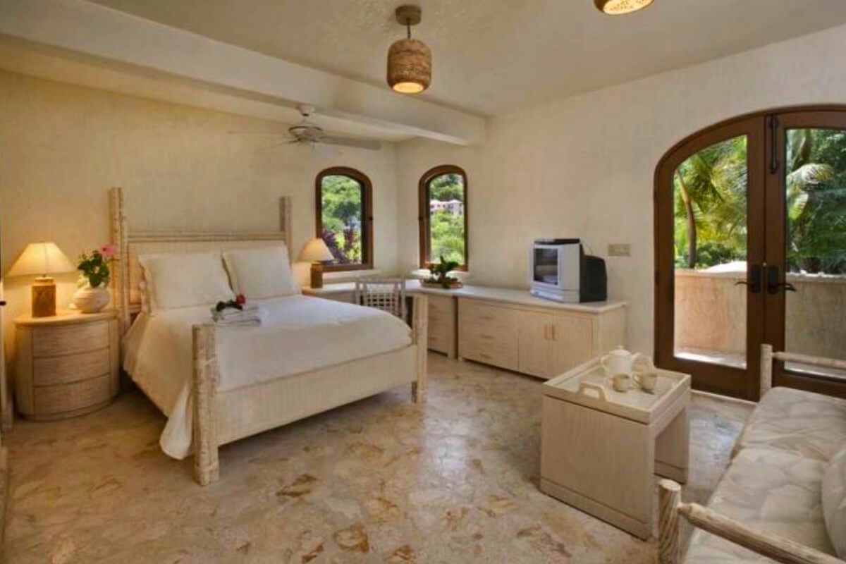 Seacove Villa villa photo.