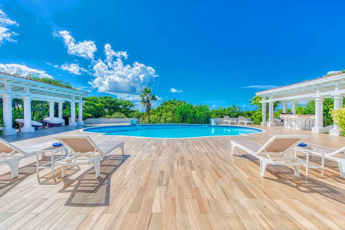 Sun deck and pool area