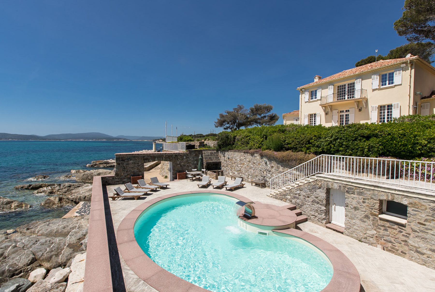 Le Bord de Mer villa photo.