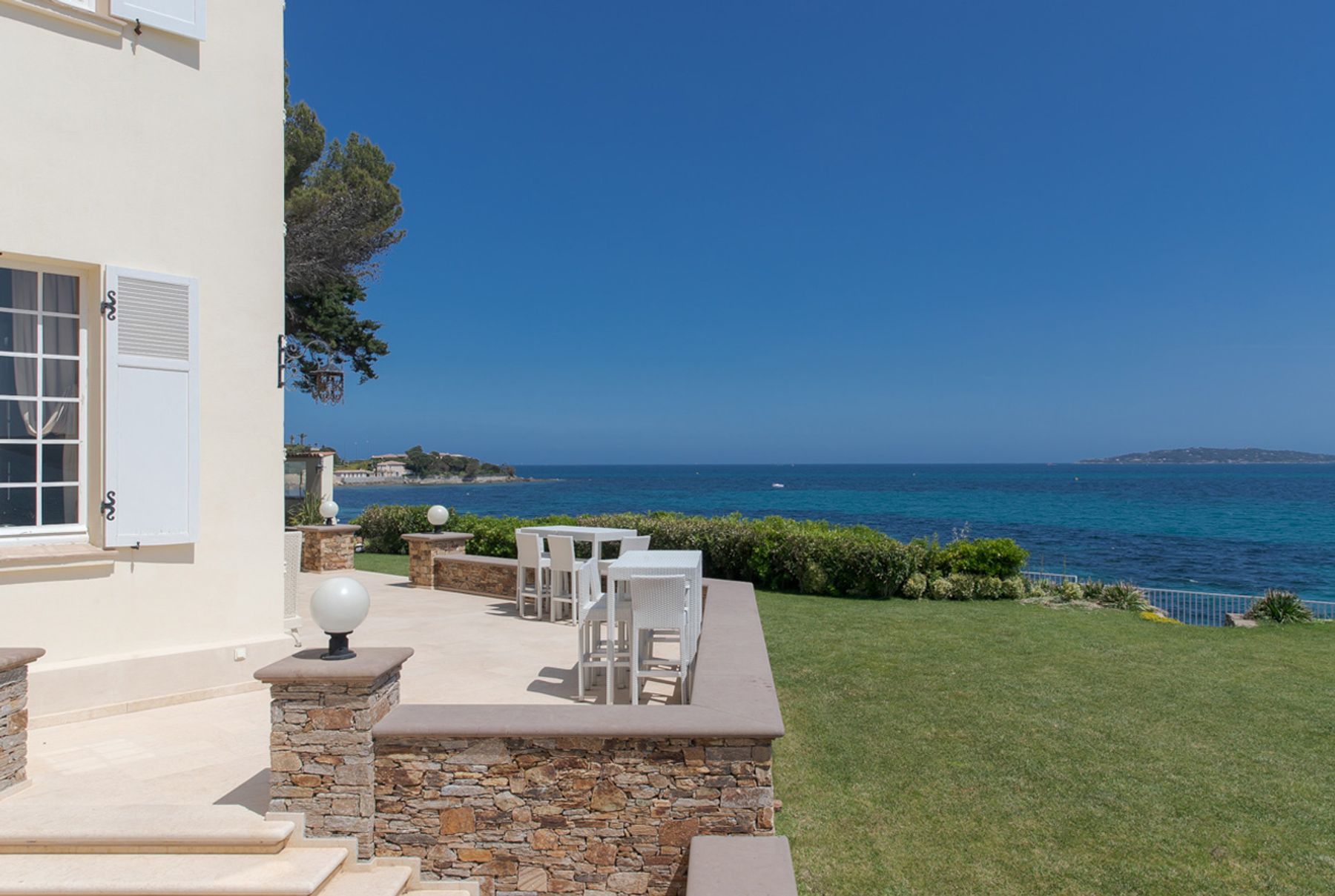 Le Bord de Mer villa photo.