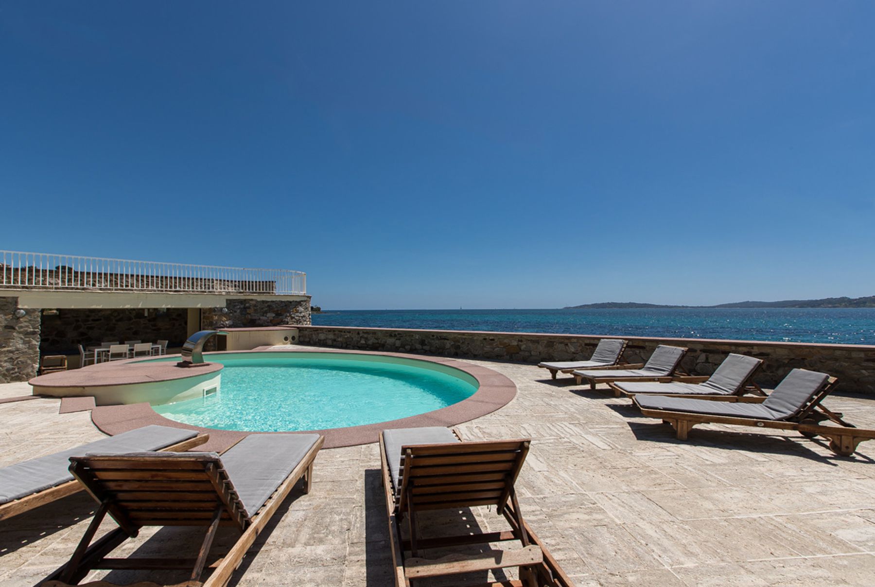 Le Bord de Mer villa photo.