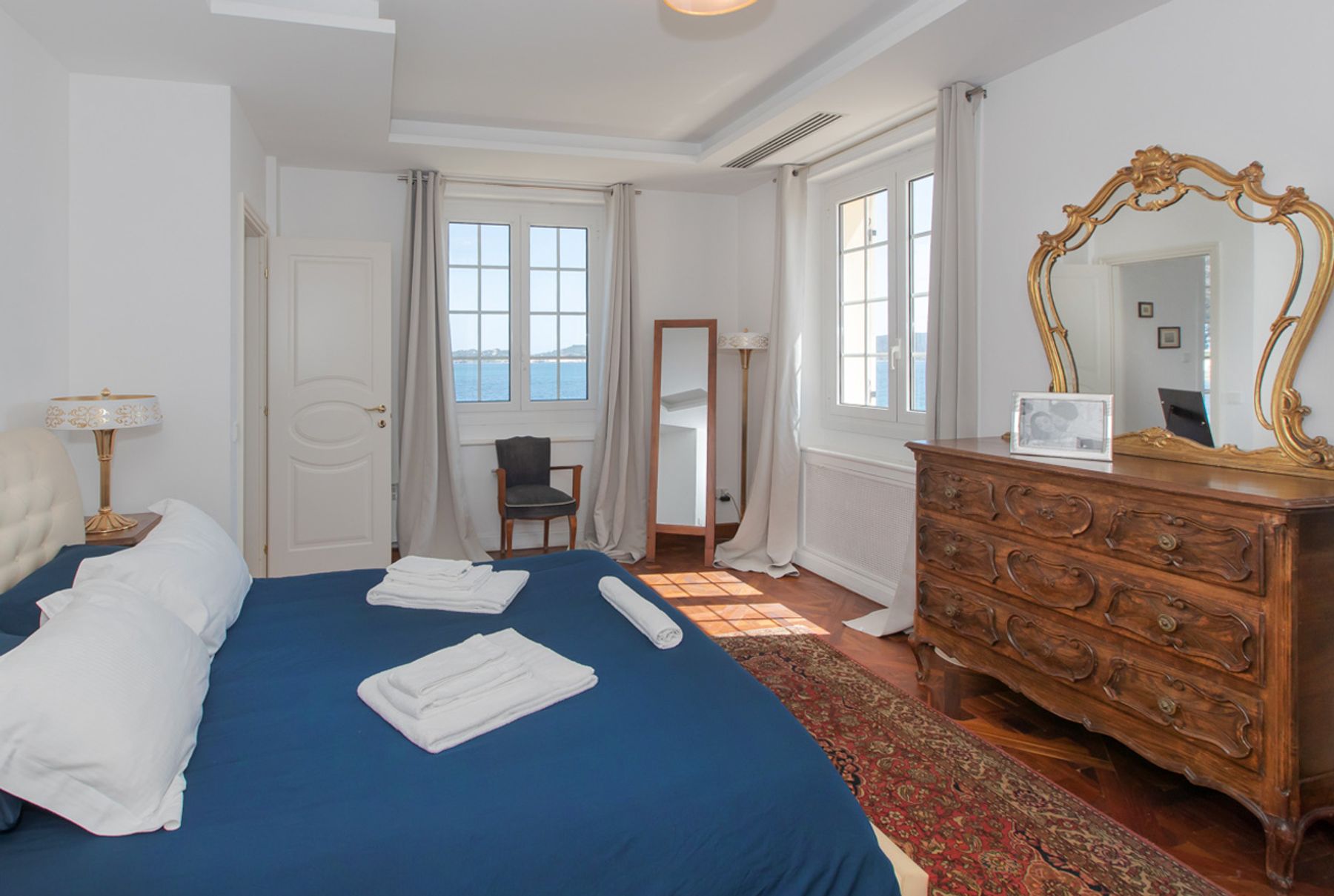 Le Bord de Mer villa photo.