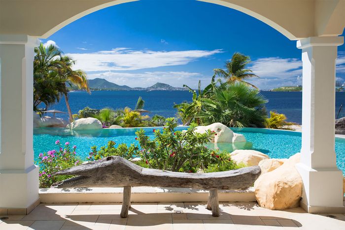 La Salamandre is located in Terres Basses with views of Simpson Bay