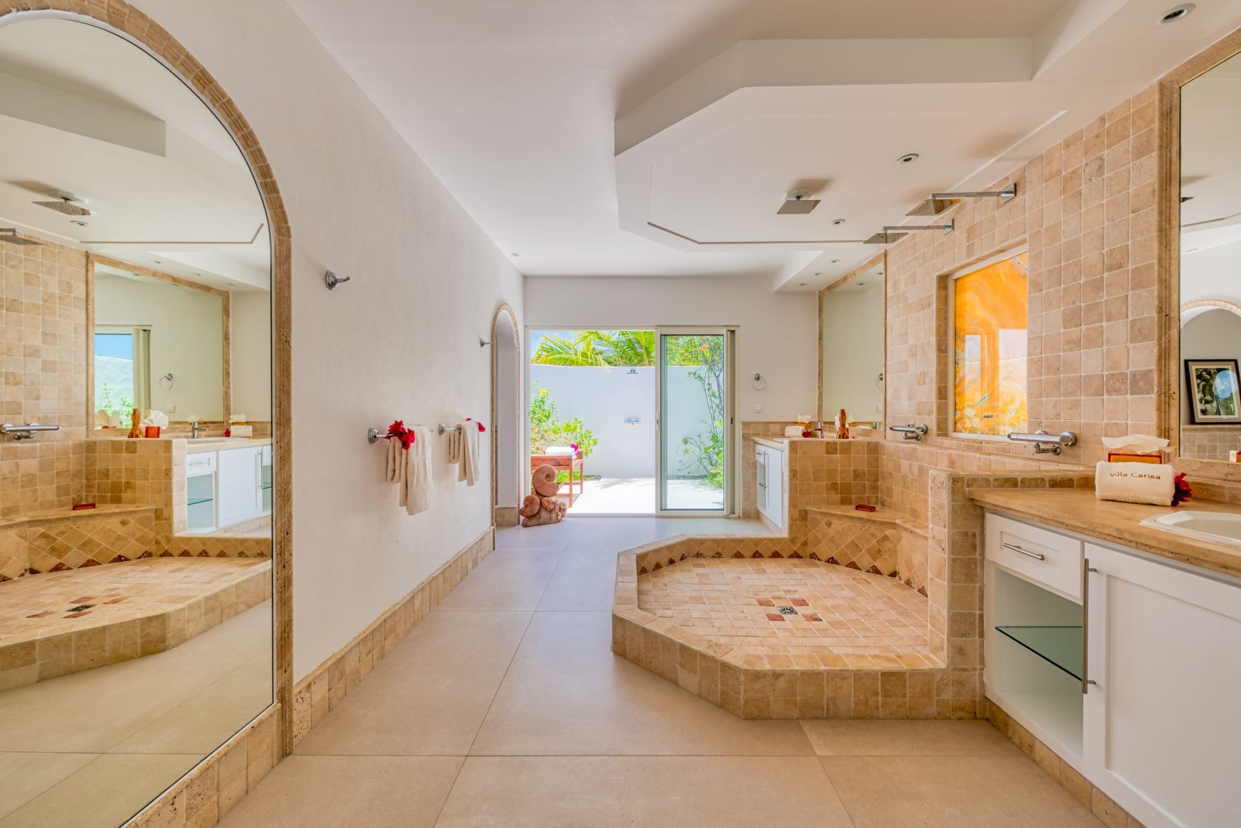 Carisa Villa villa photo.