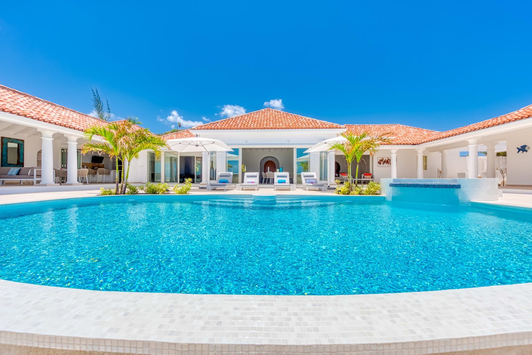 Carisa Villa villa photo.