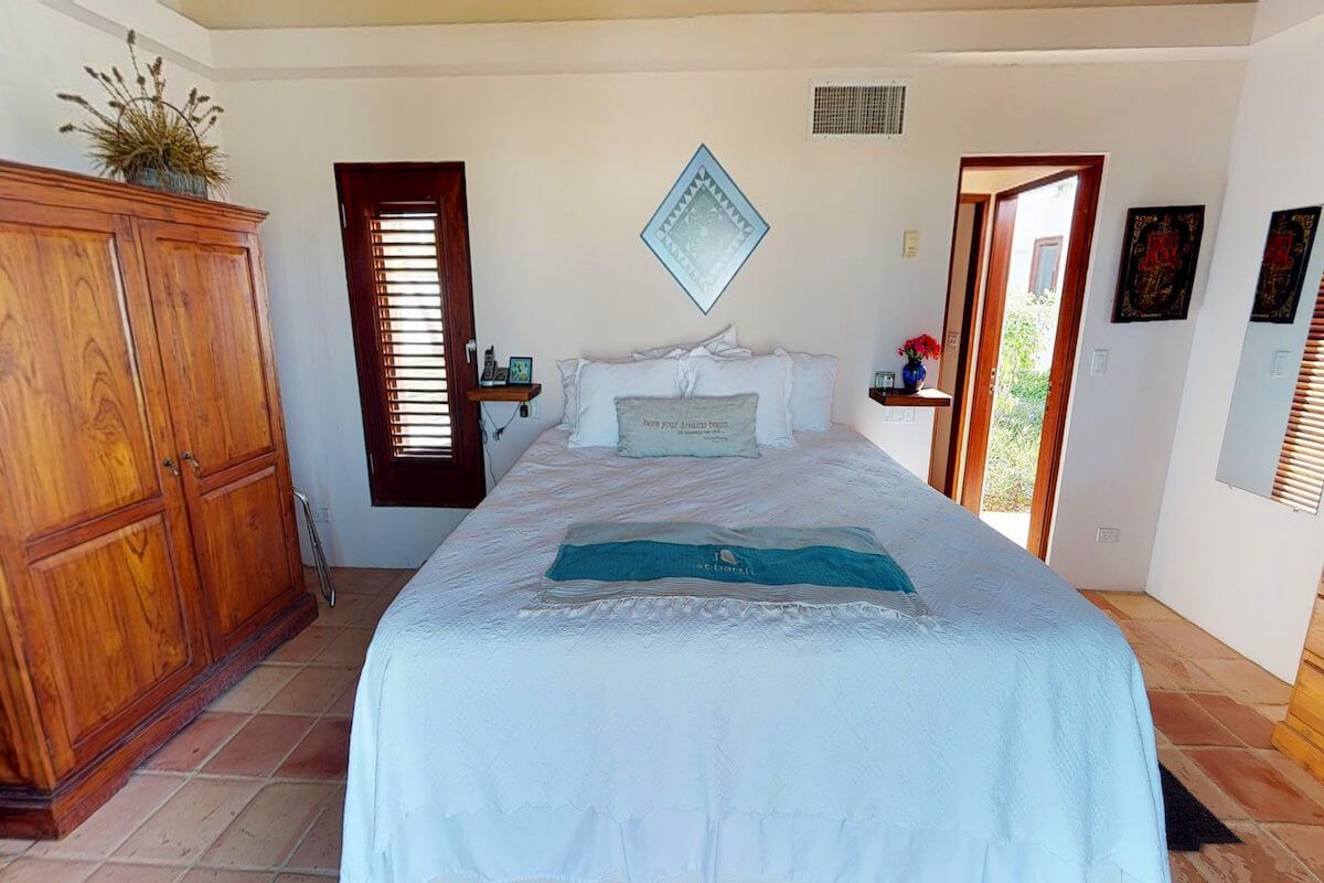 Guest bedroom in separate cottage