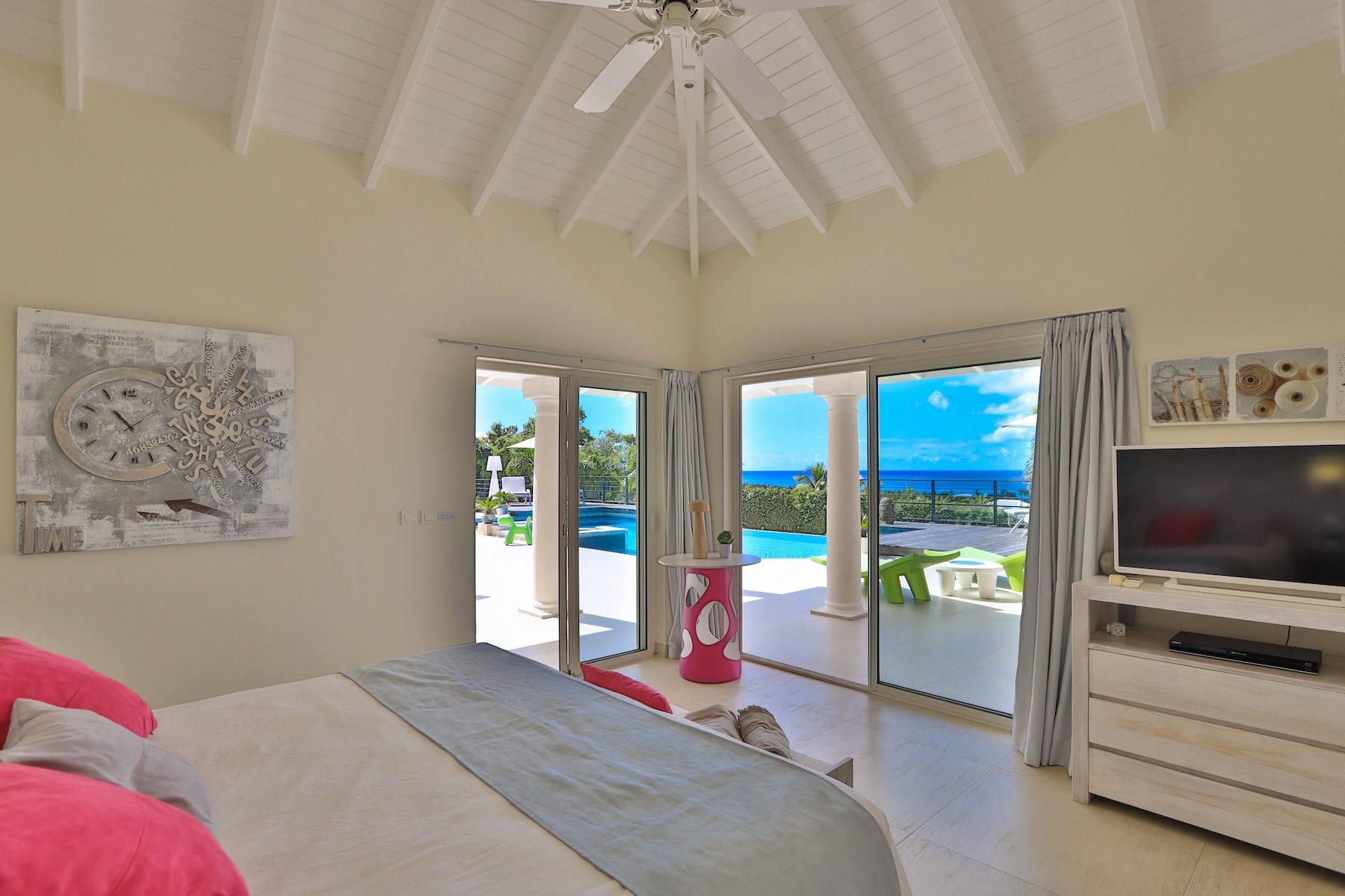 Giselle villa photo.