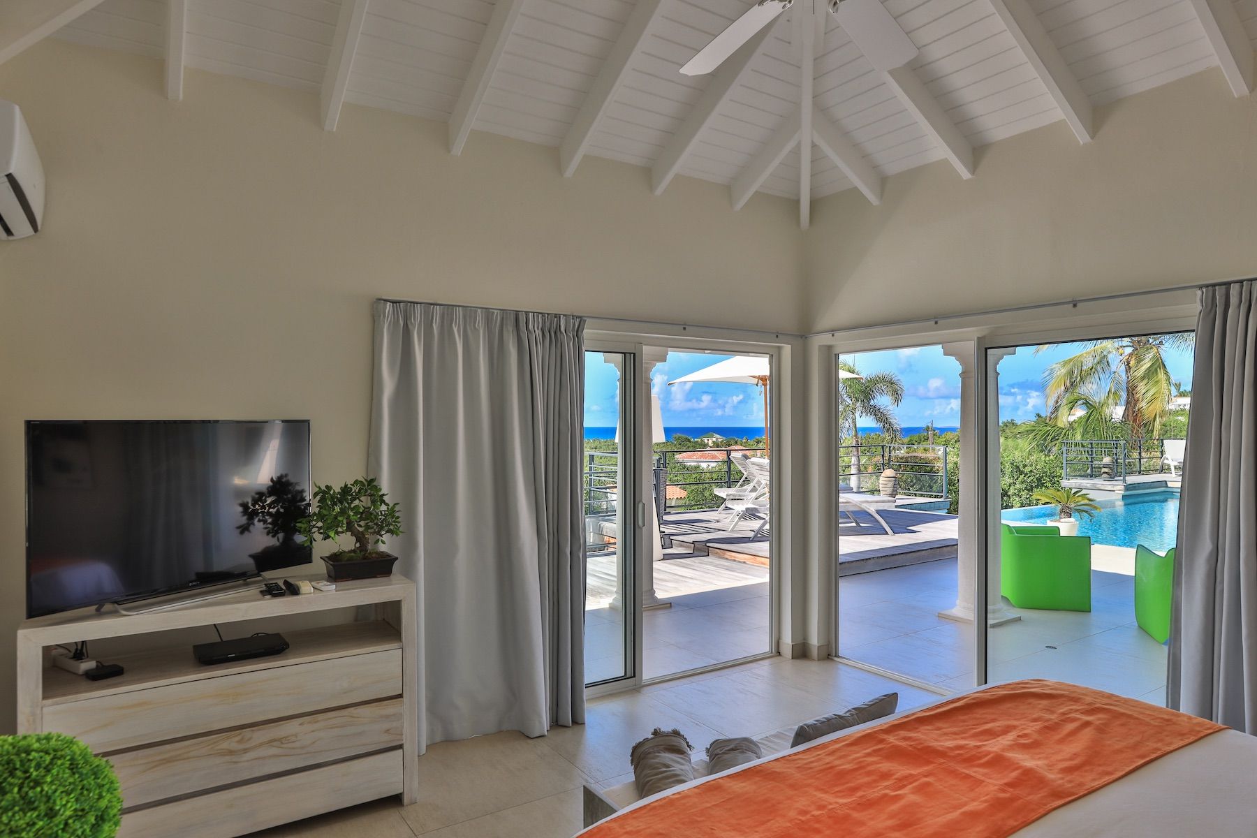 Giselle villa photo.