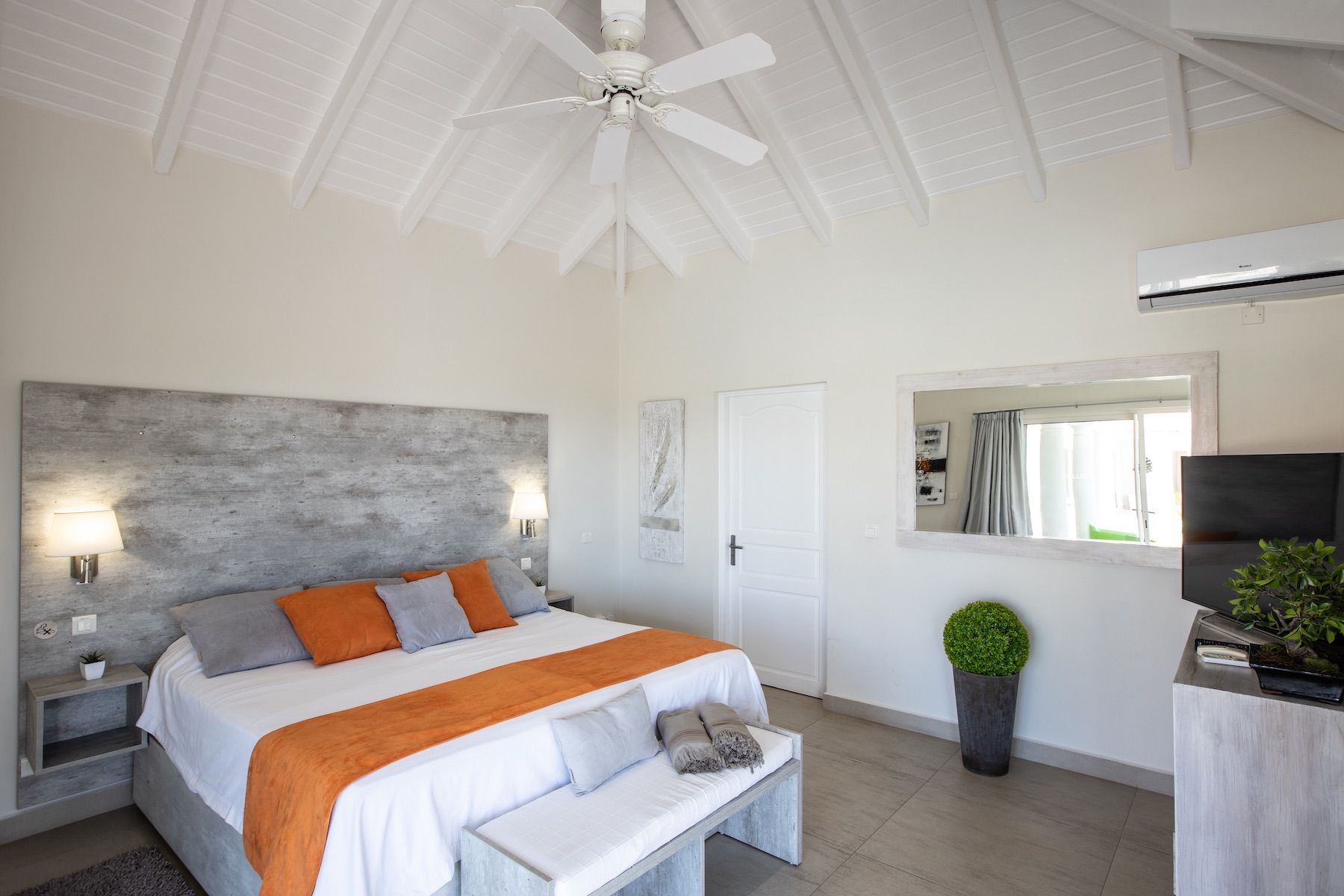Giselle villa photo.