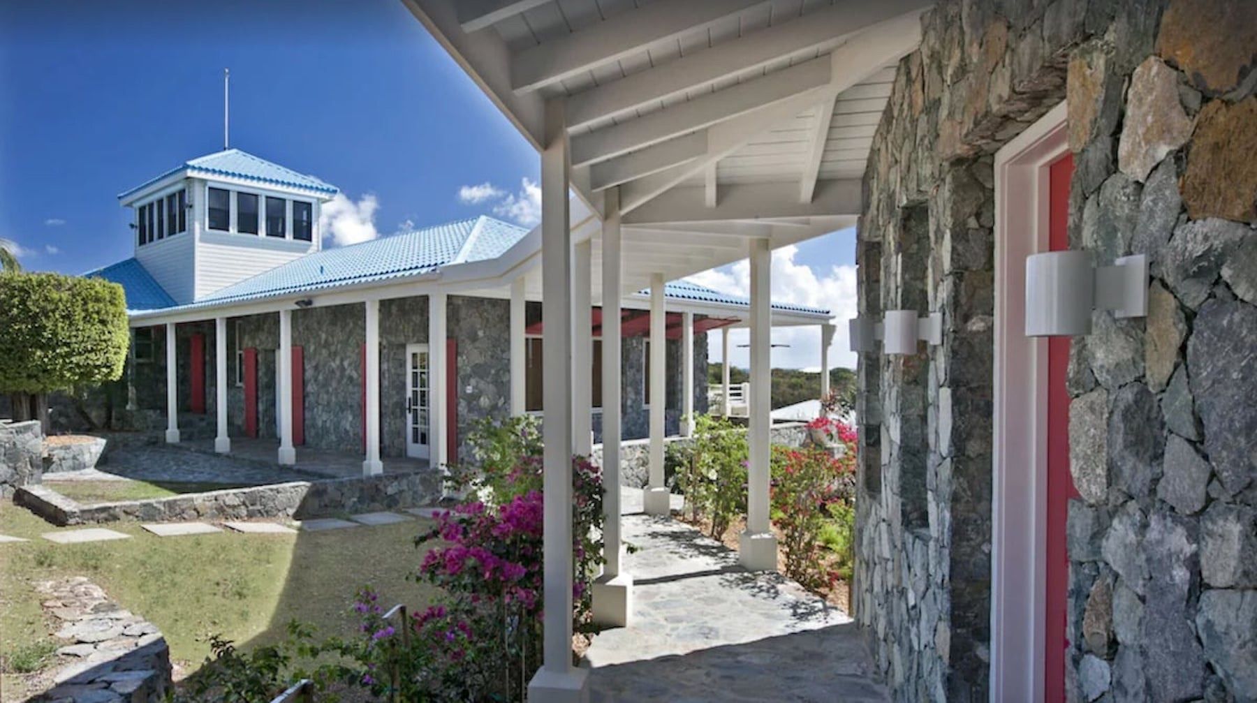 Blue Serenity Villa villa photo.