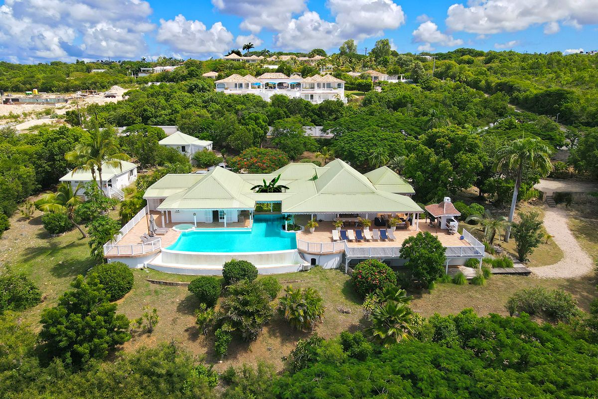 La Josephine villa photo.