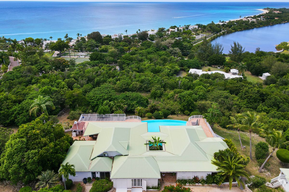 La Josephine villa photo.