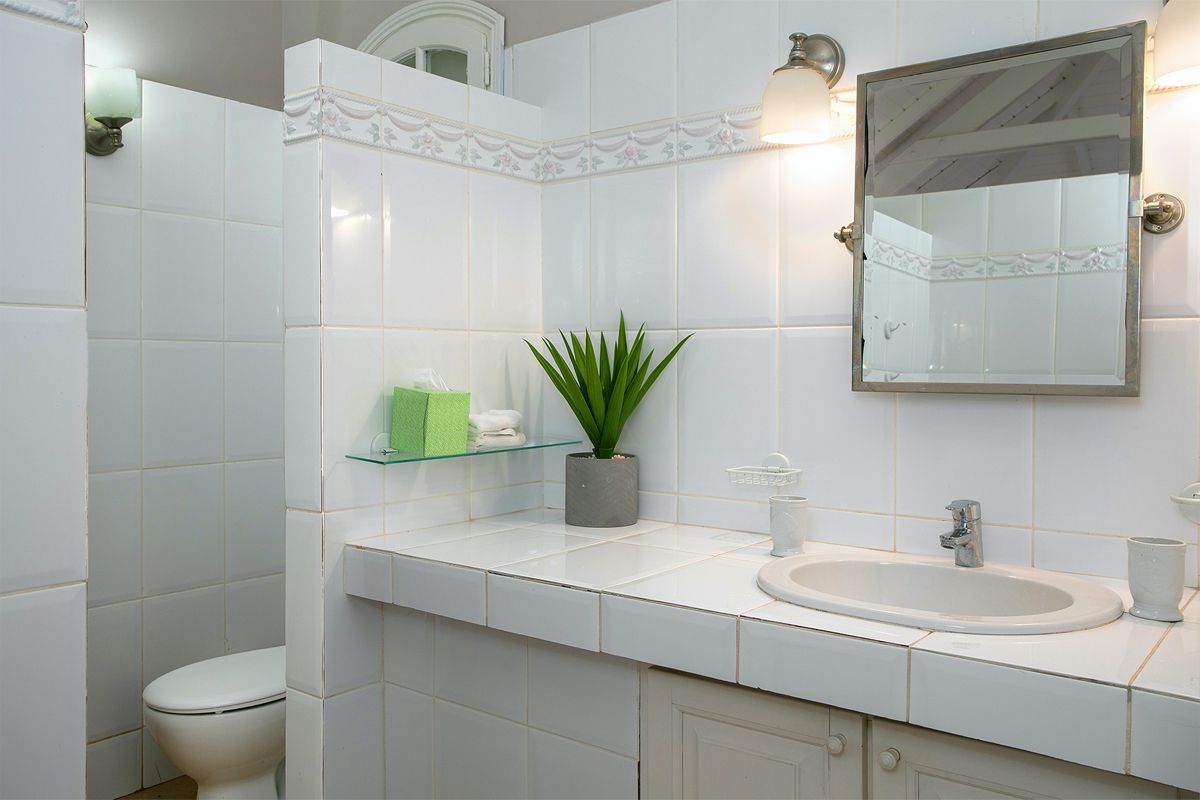En suite bathroom