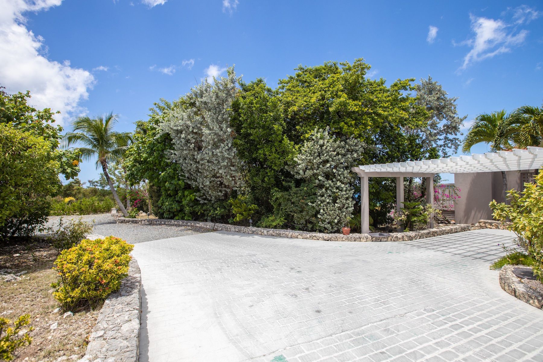 Mongoose Run villa photo.