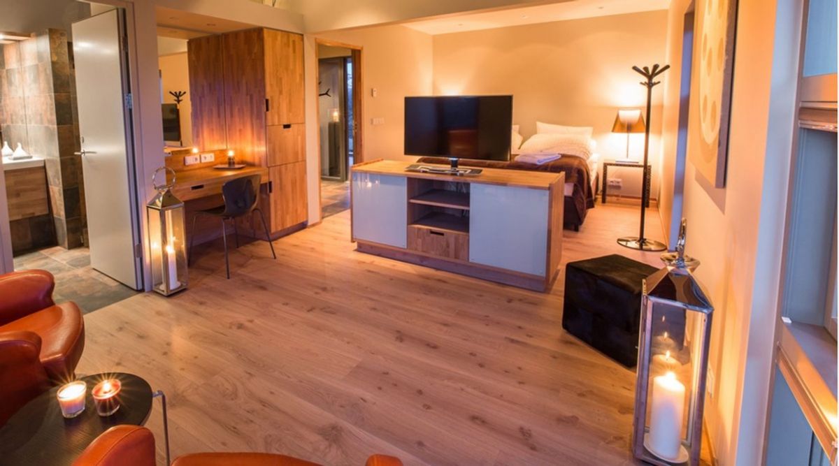Eldar Lodge villa photo.