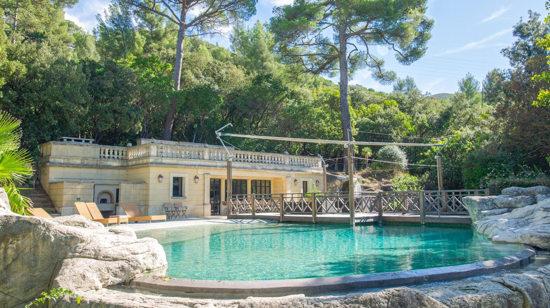 Chateau des Arts villa photo.