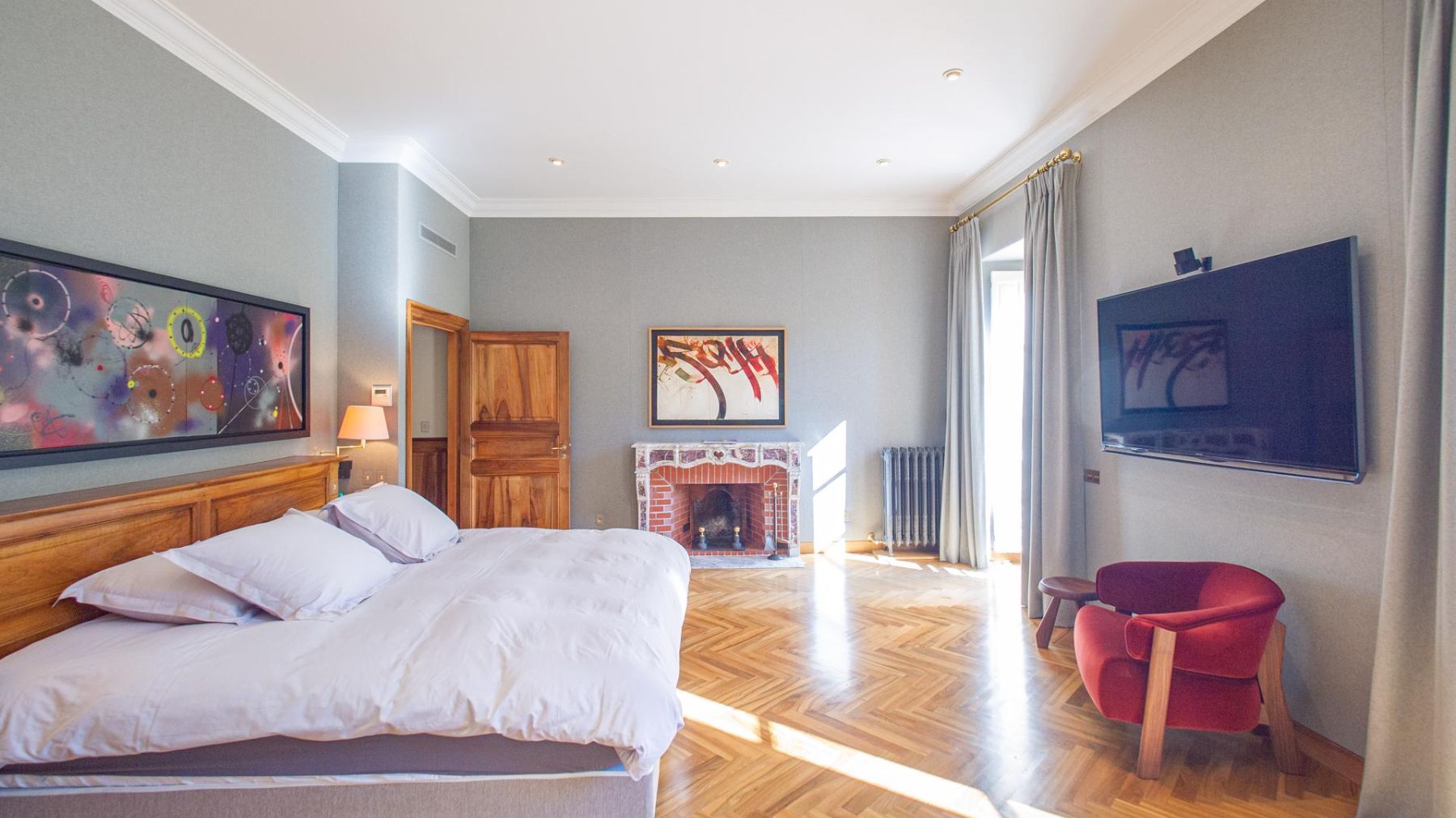 Chateau des Arts villa photo.