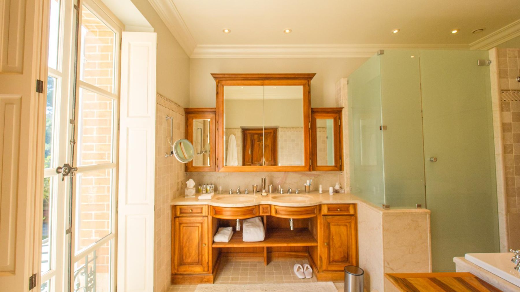 Chateau des Arts villa photo.