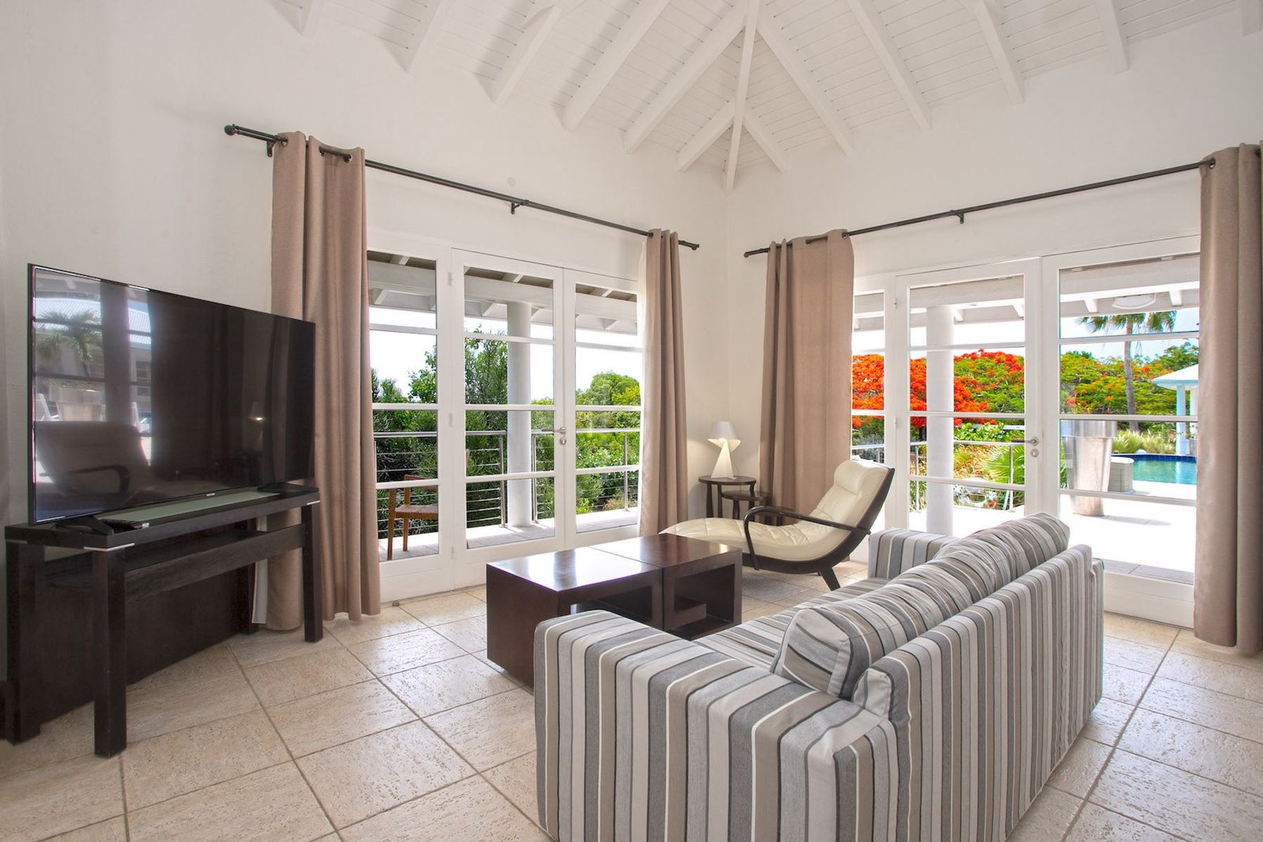Encore Villa villa photo.