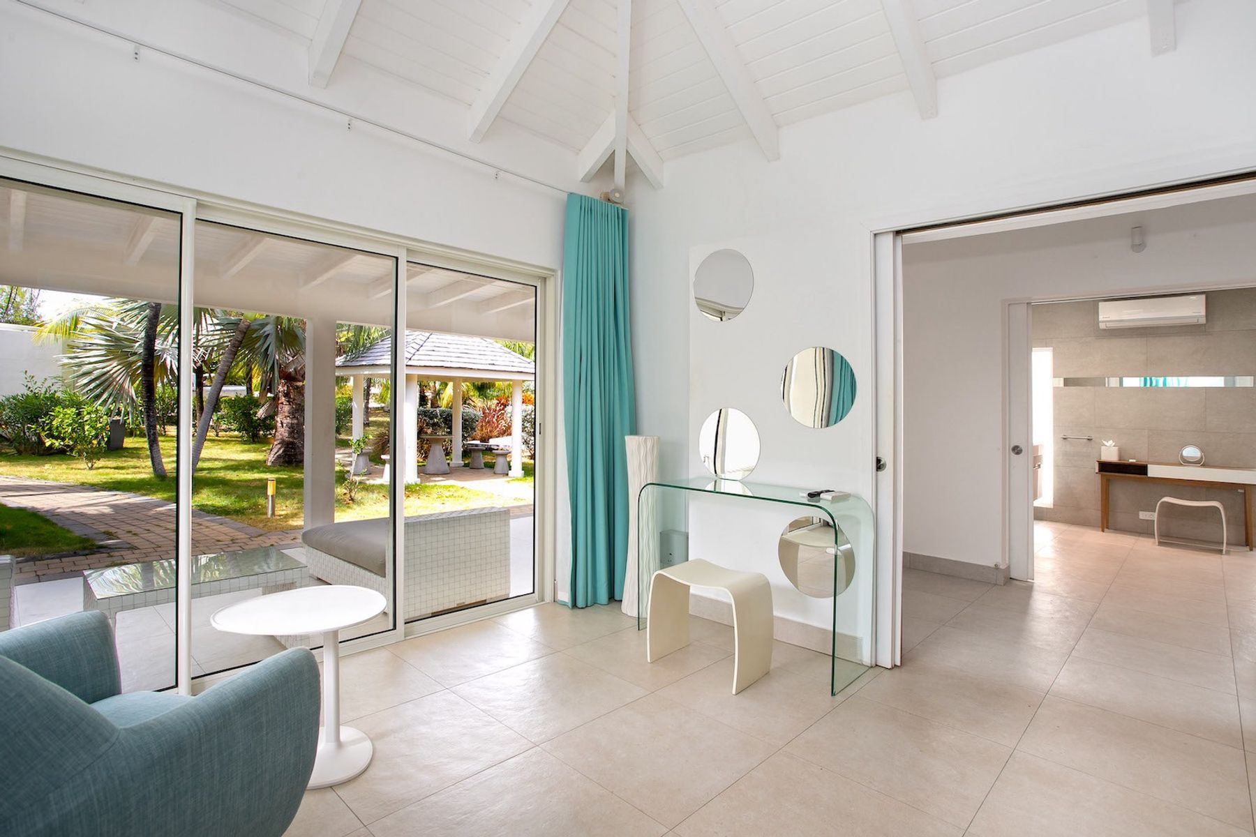 Encore Villa villa photo.