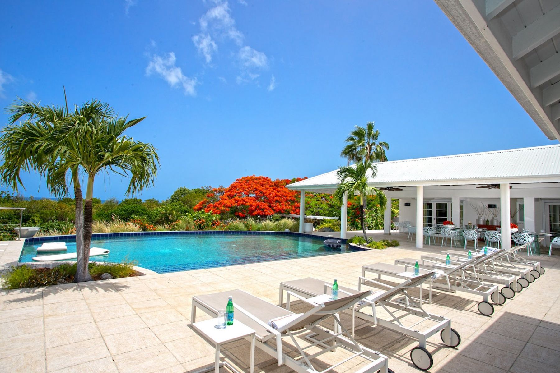 Encore Villa villa photo.