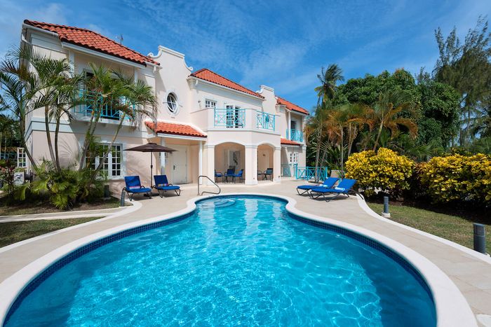 Sundown Villa is located near Mullins Beach