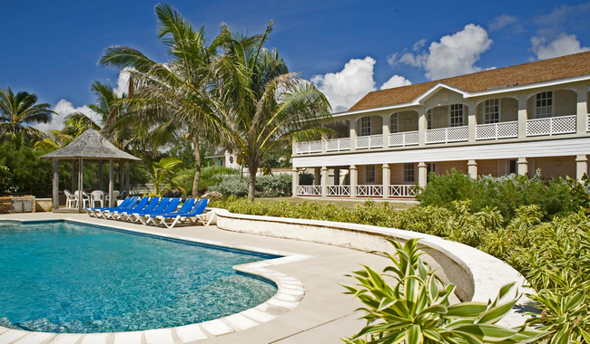 View of the villa and private pool