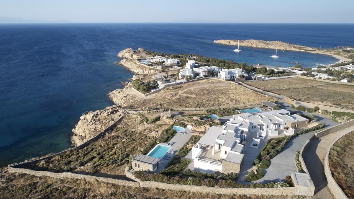 Khaleesi villa photo.