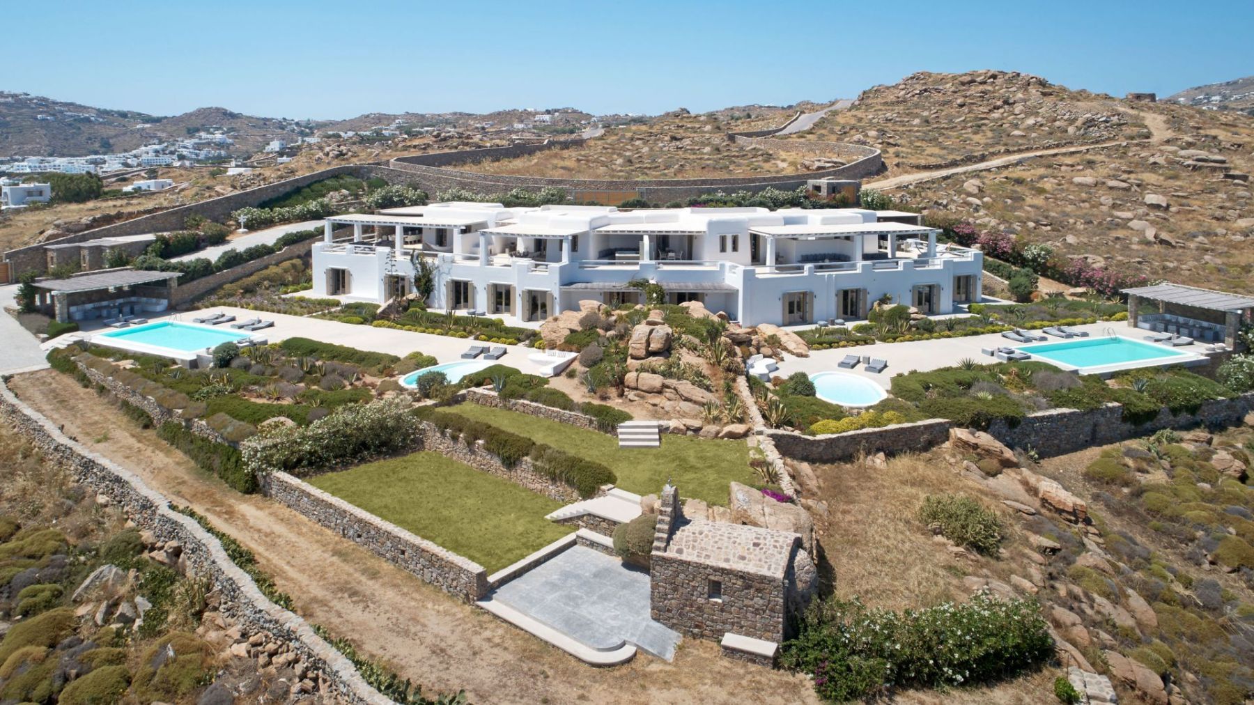Khaleesi villa photo.