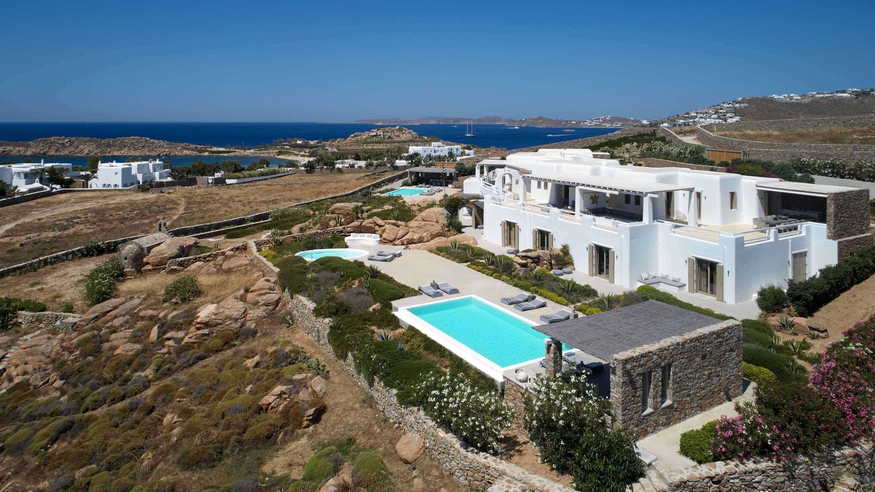 Khaleesi villa photo.