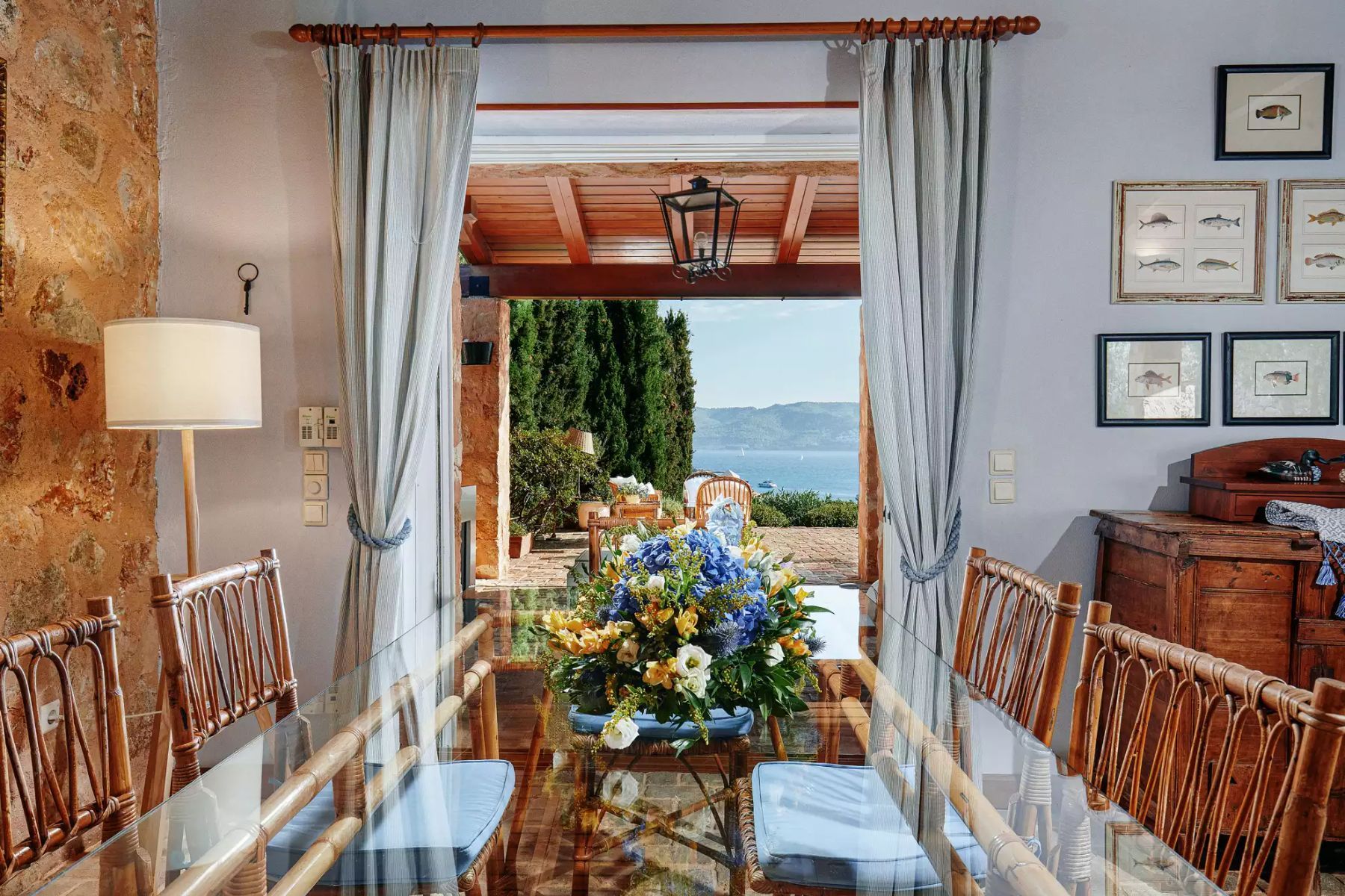 Villa Mirror villa photo.
