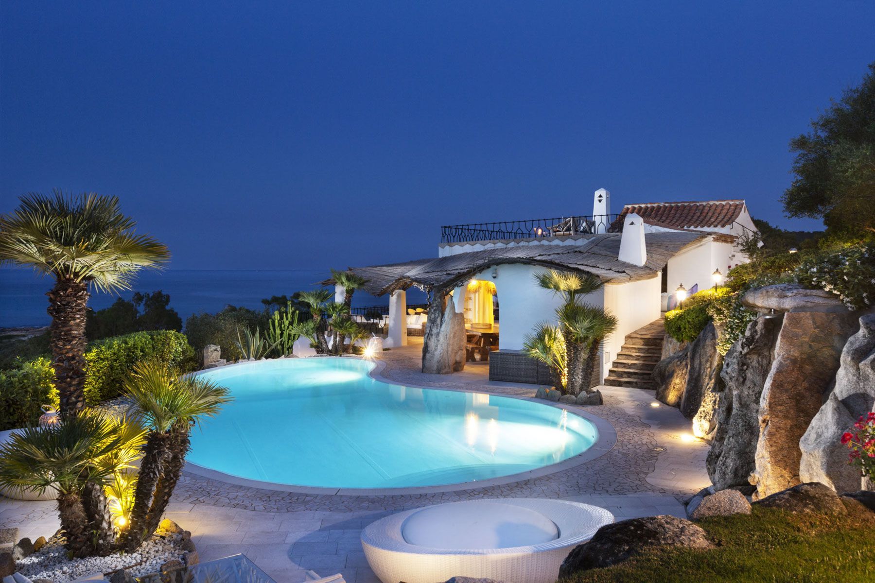 Insigne villa photo.