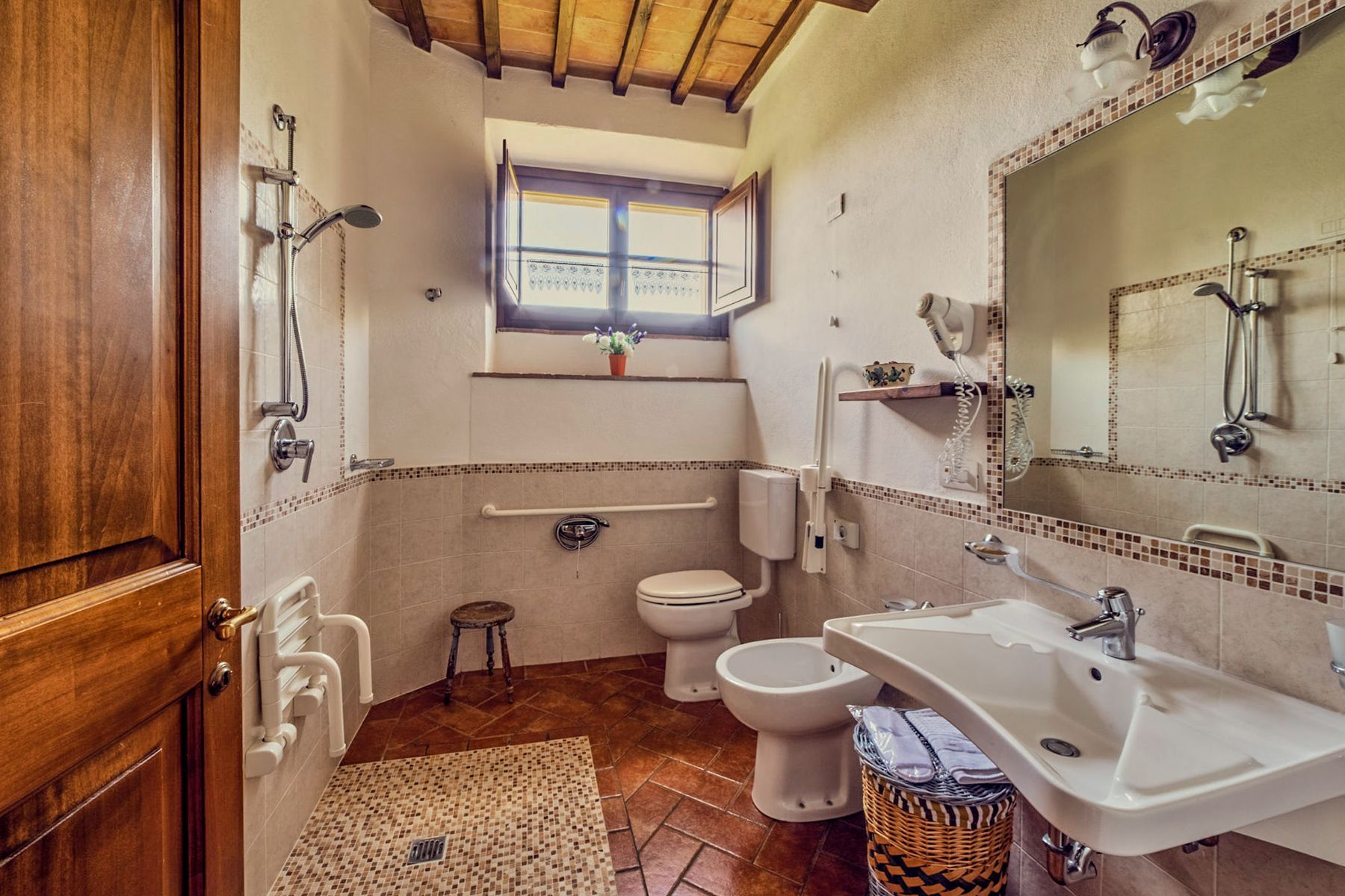 Allombra villa photo.