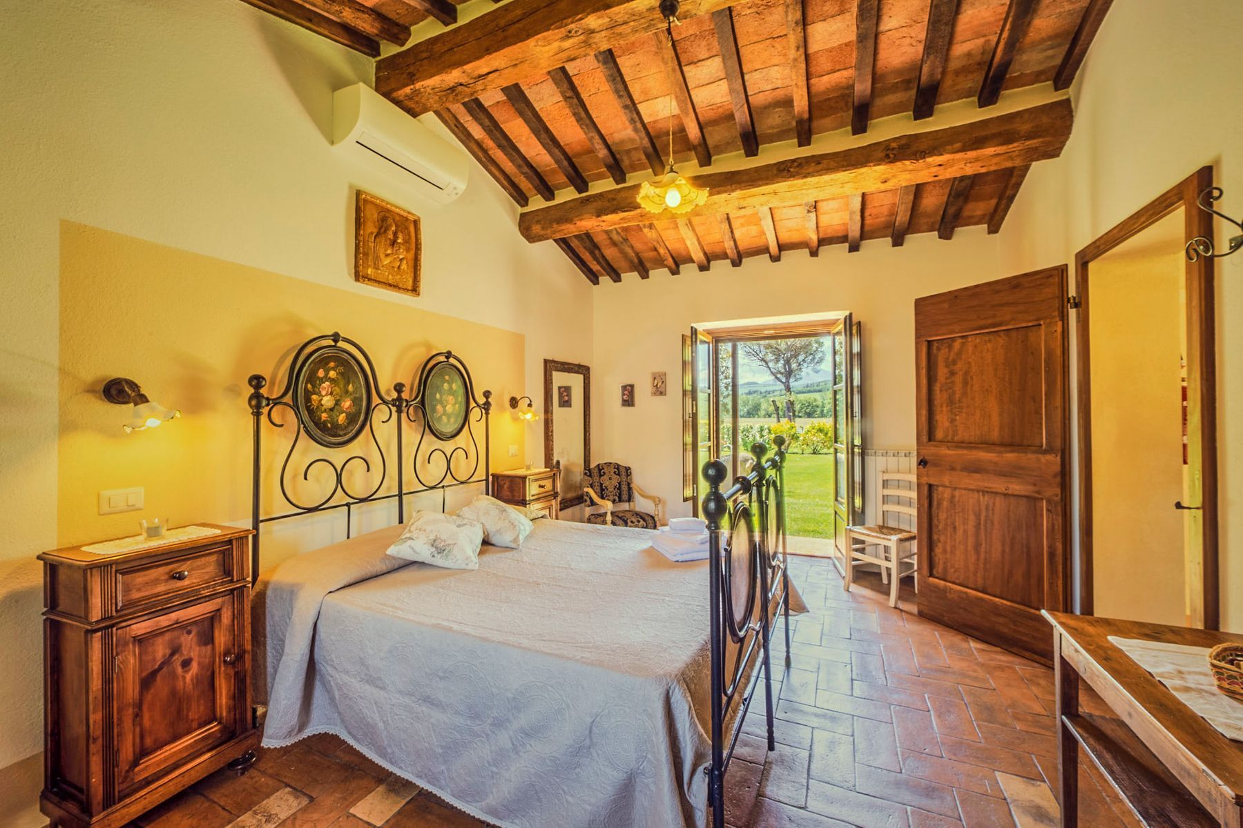 Allombra villa photo.