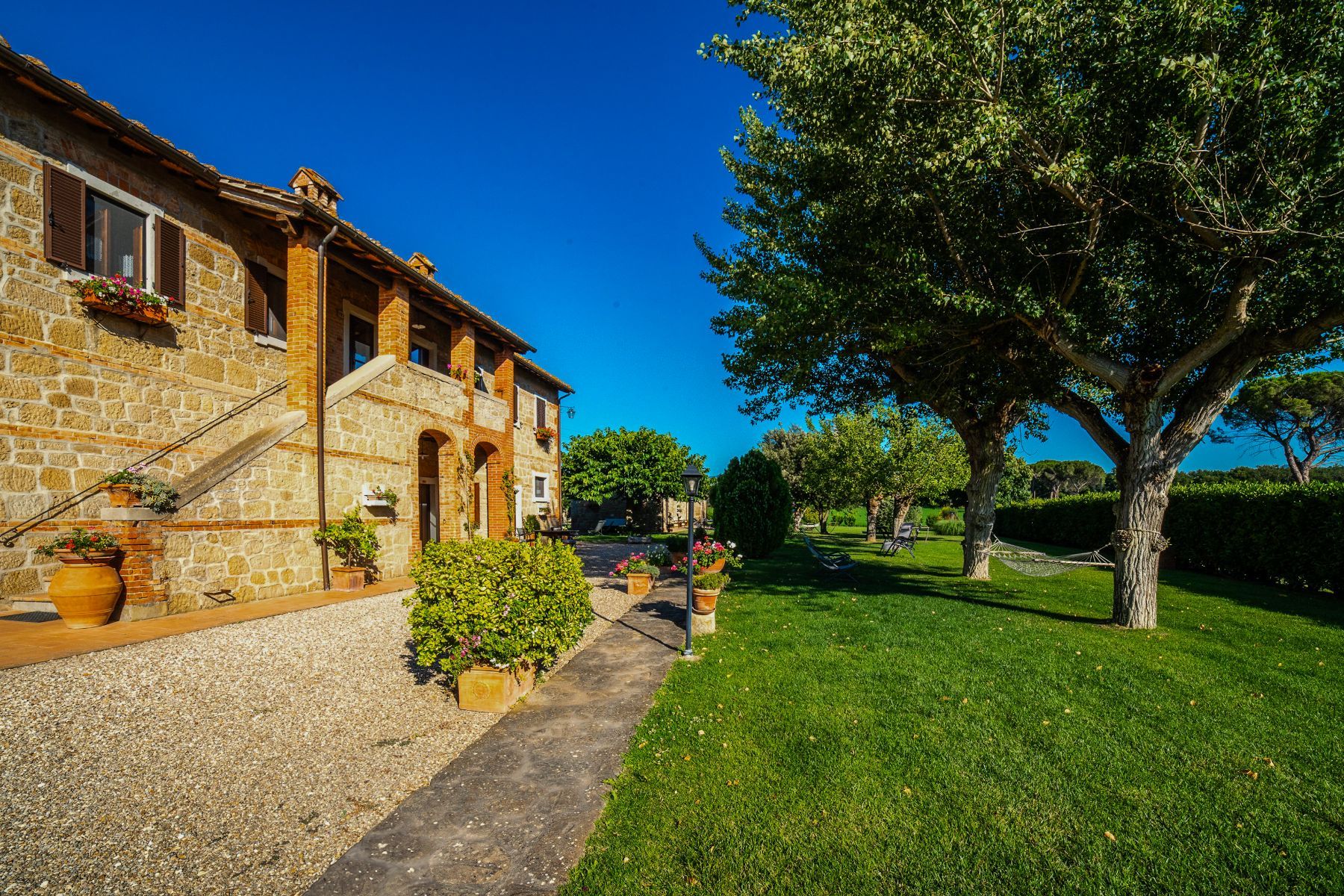 Allombra villa photo.