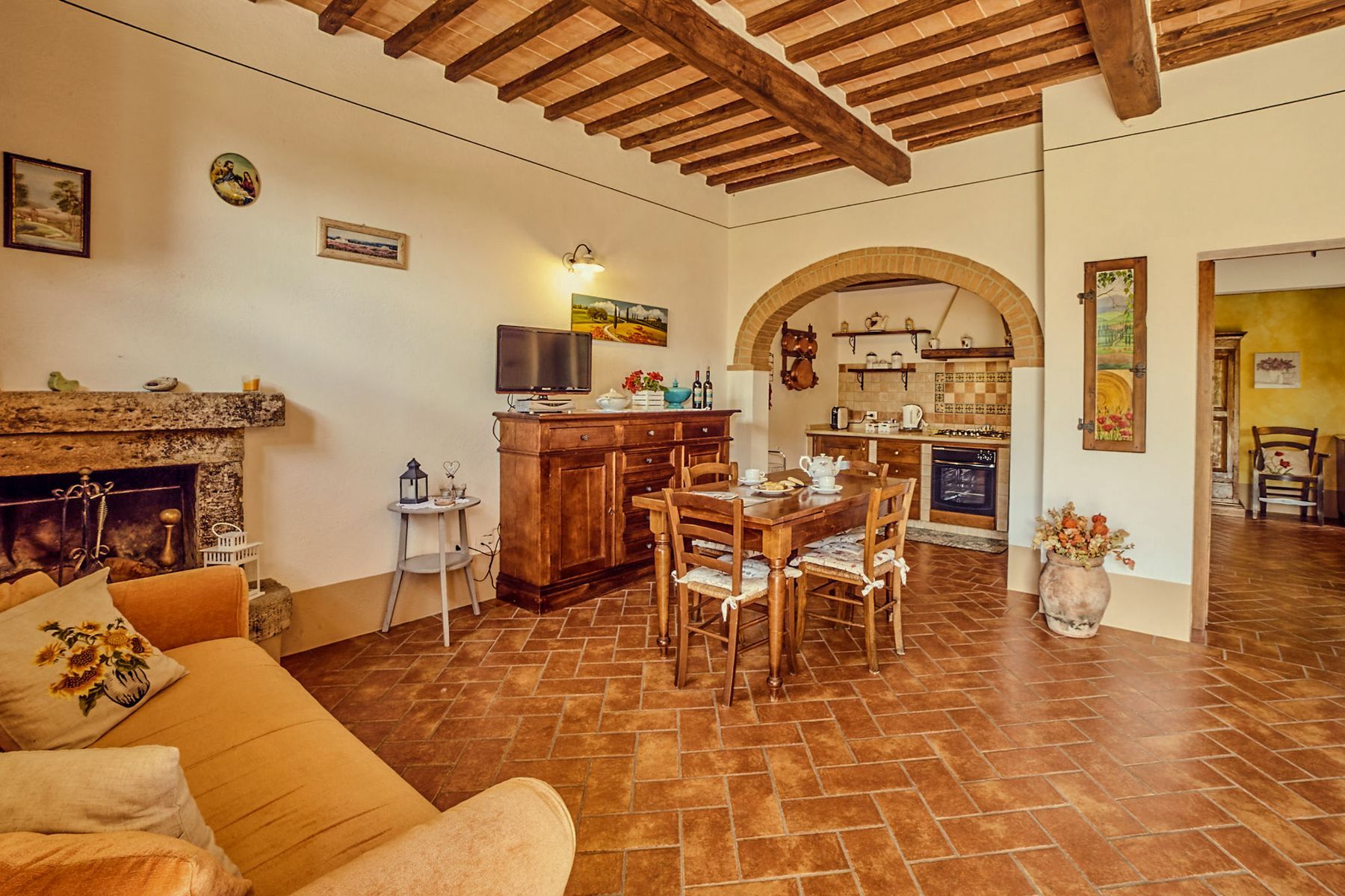 Allombra villa photo.