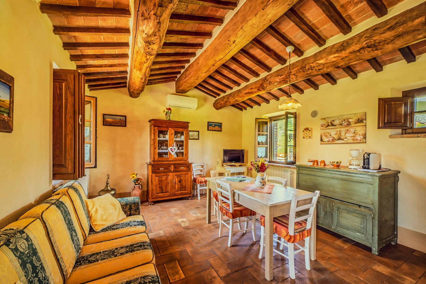 Allombra villa photo.