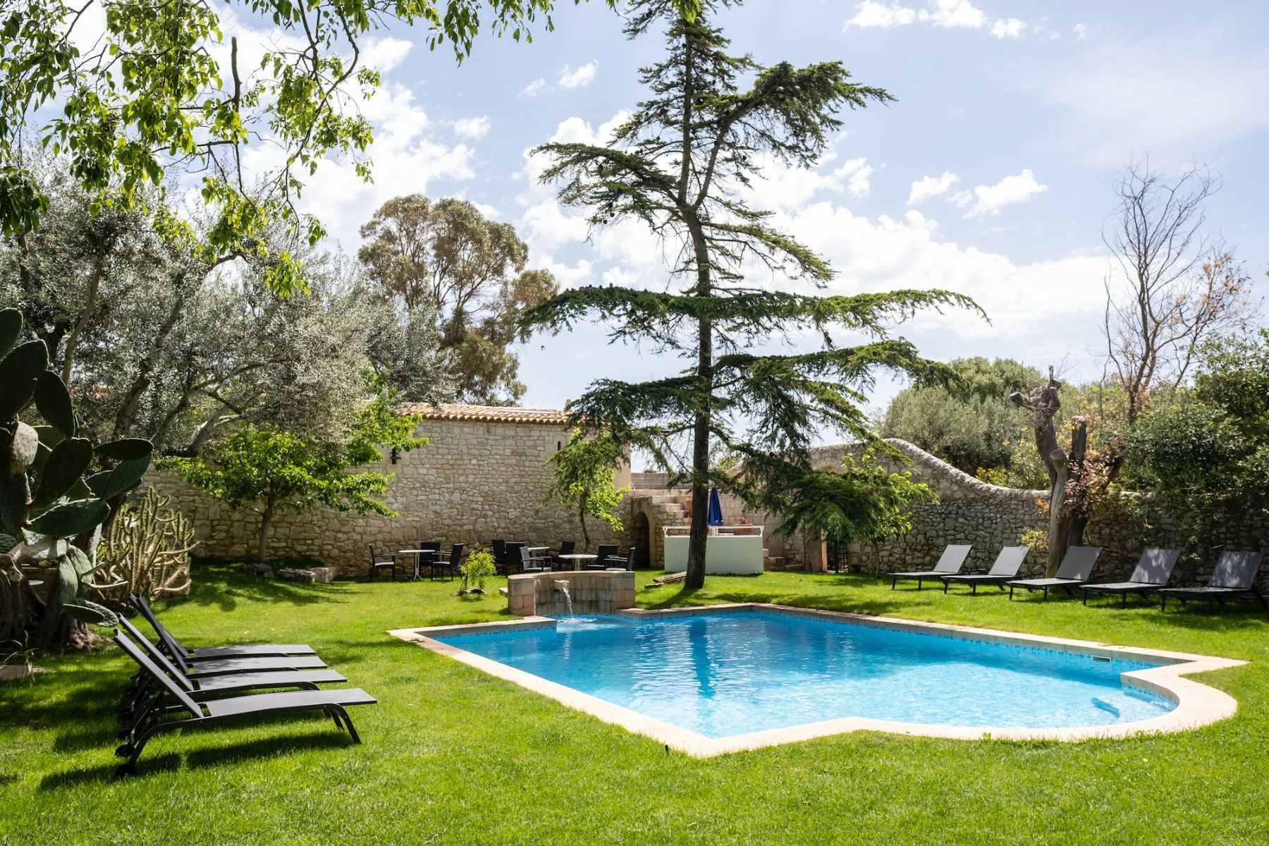 Arco Estate villa photo.