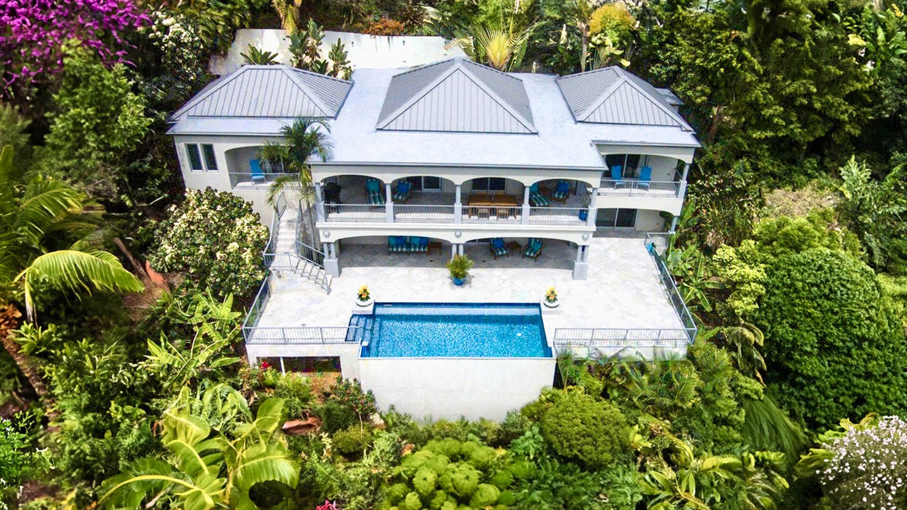 Le Rêve villa photo.